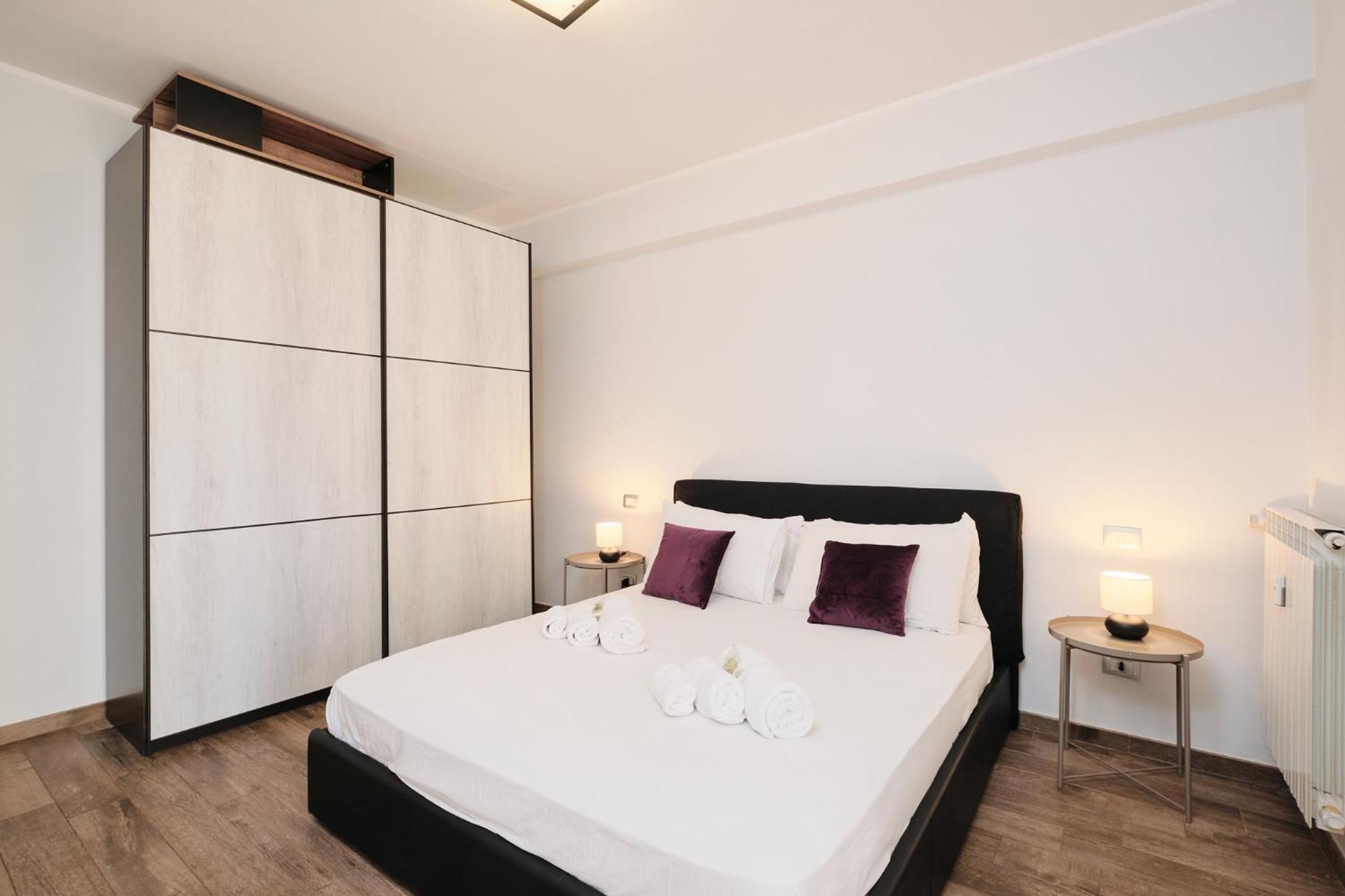 A Few Minutes From The Colosseum - Free Wi-fi & Netflix Roma