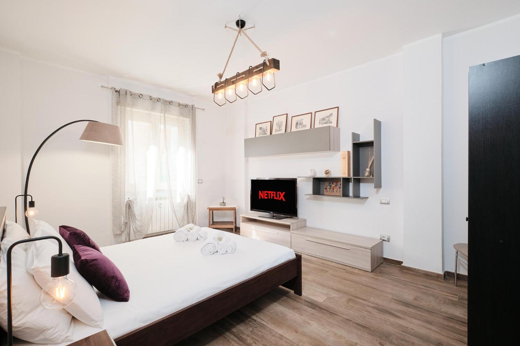 Apartamento A Few Minutes From The Colosseum - Free Wi-fi & Netflix